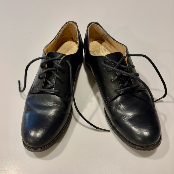 FRYE Melissa Oxford Derby black leather lace up SHOE
EUC  7B - Picture 2 of 10